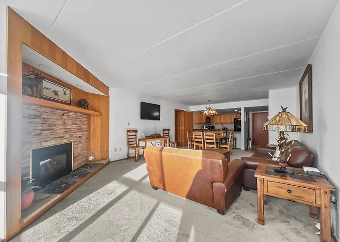 Sl299 Spruce 2br 2ba Apartment *