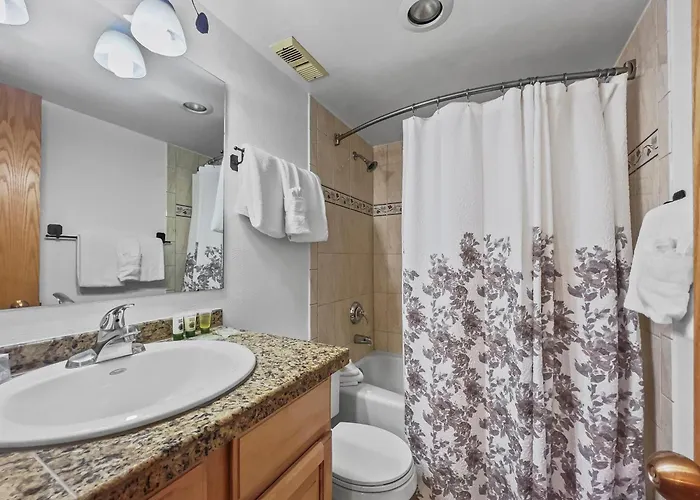 Sl299 Spruce 2br 2ba Apartment
